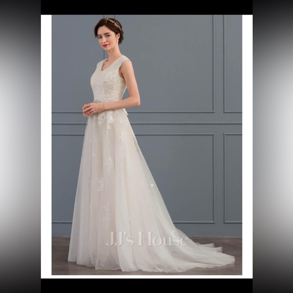 NWT JJ’s House Wedding Dress - Picture 4 of 5